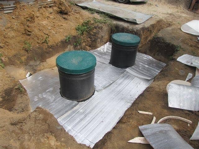 Как правильно выполнить утепление загородного септика